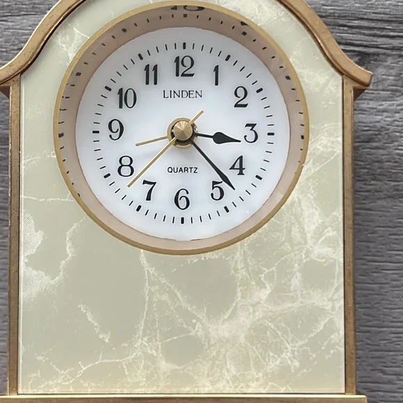 Vintage Linden Alarm Clock - Picture 8 of 14